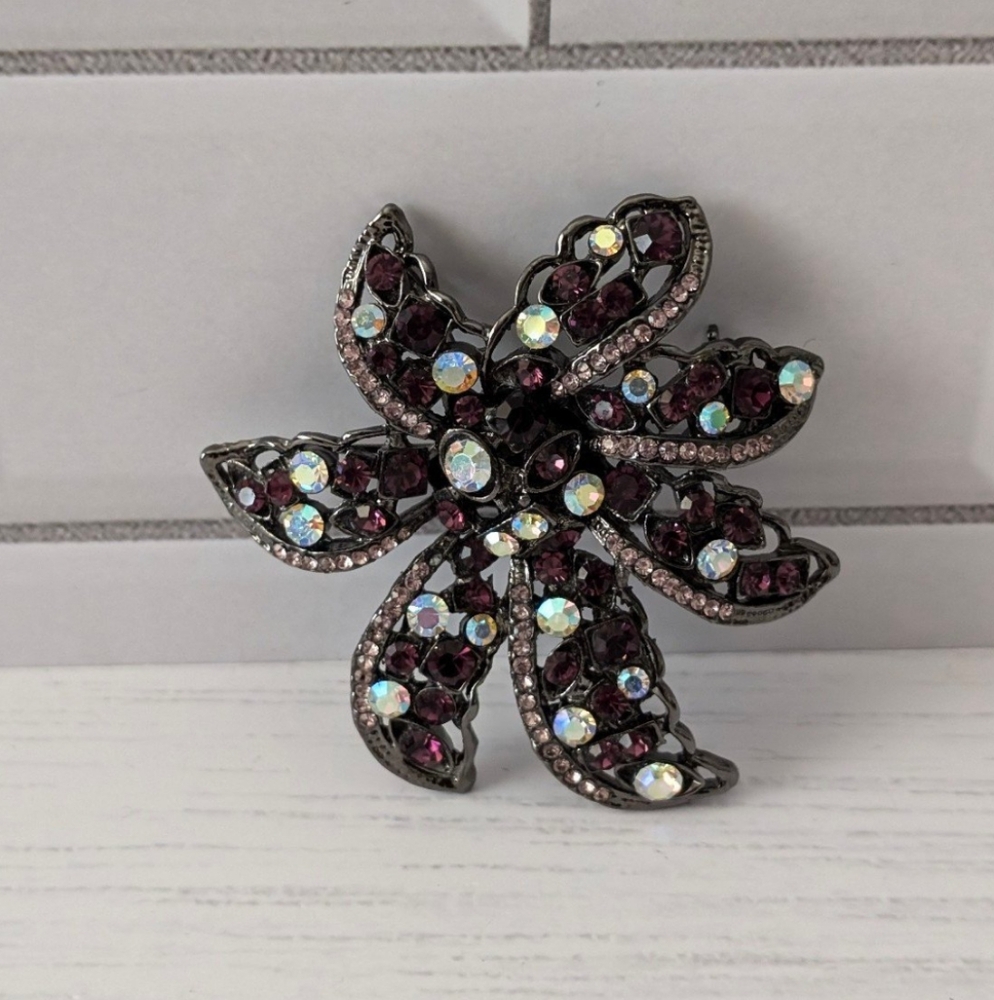 Vintage Weiss Crystal Flower Brooch and pendant Black and Burgundy